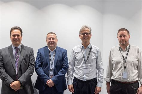 Minister Feetham Visits Renovated Offices of Bet 365 .